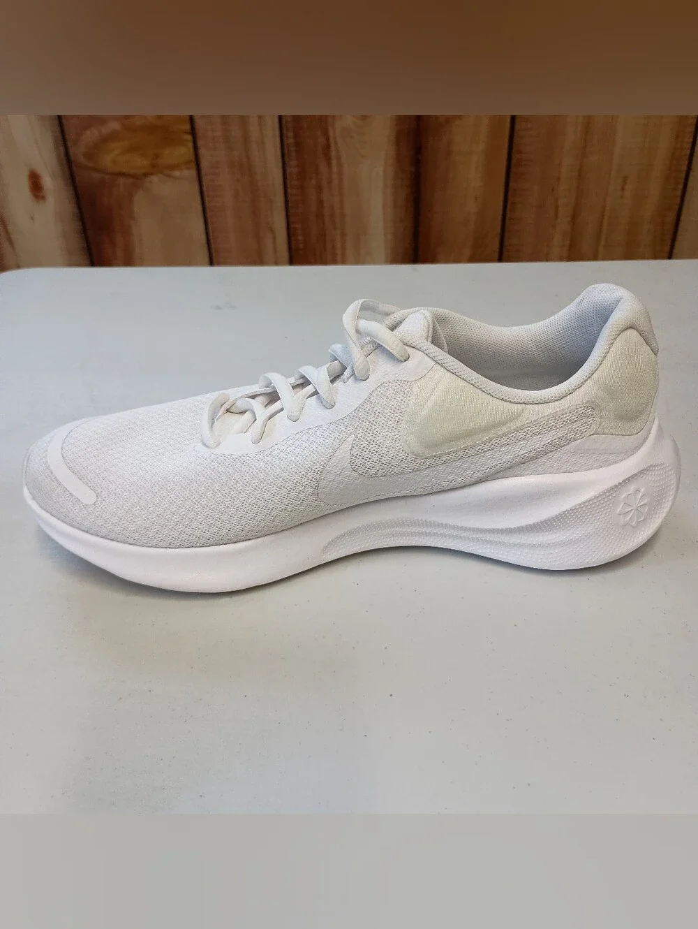 Nike Revolution 7 Running Shoes Womens Size 7.5 White Road Comfort Sneakers
